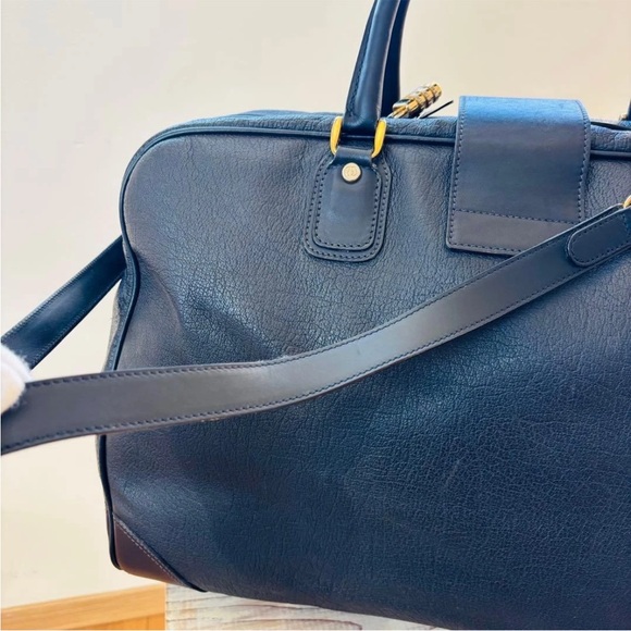 Gucci Black Leather Duffel Bag with Gold Accents - Picture 4 of 16